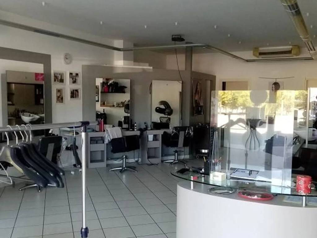 negozio in vendita a Rottofreno