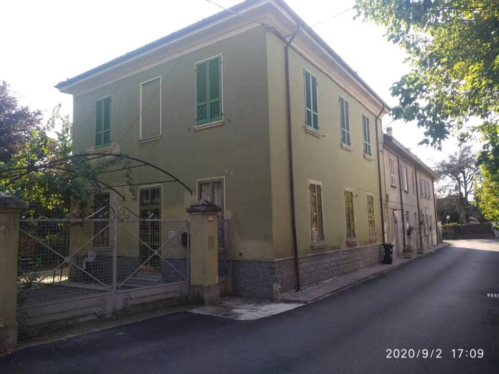 casa indipendente in vendita a Rottofreno