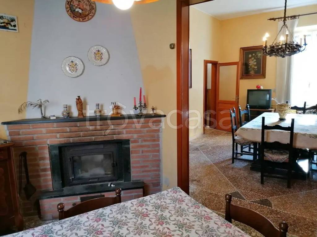 casa indipendente in vendita a Rottofreno