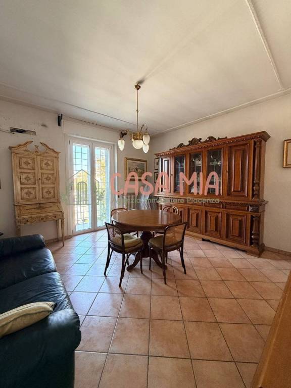 casa indipendente in vendita a Rottofreno in zona San Nicolò a Trebbia