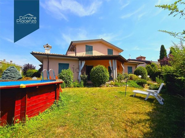 casa indipendente in vendita a Rottofreno