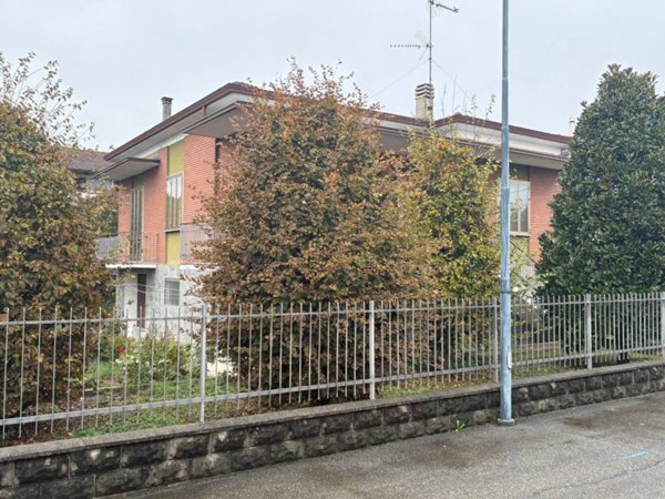 casa indipendente in vendita a Rottofreno