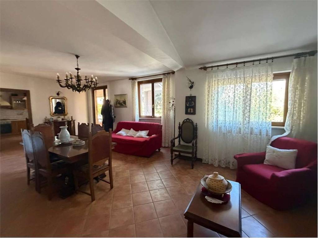 casa indipendente in vendita a Rottofreno