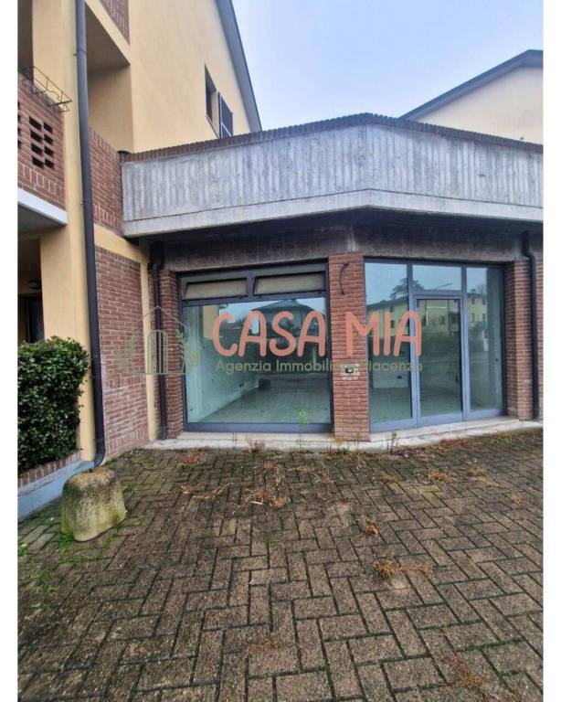 negozio in vendita a Rottofreno