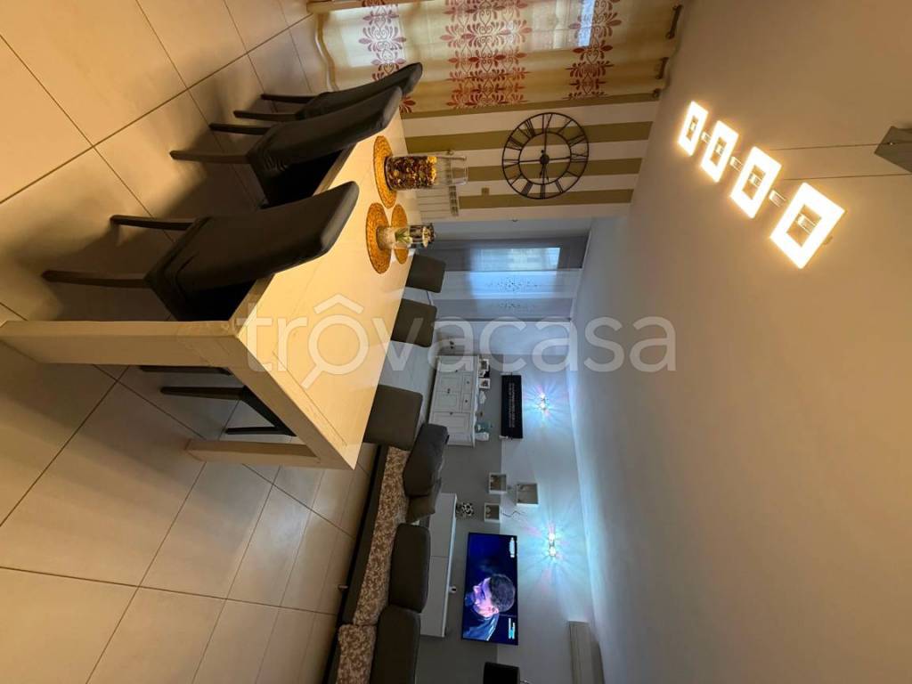 casa indipendente in vendita a Rottofreno