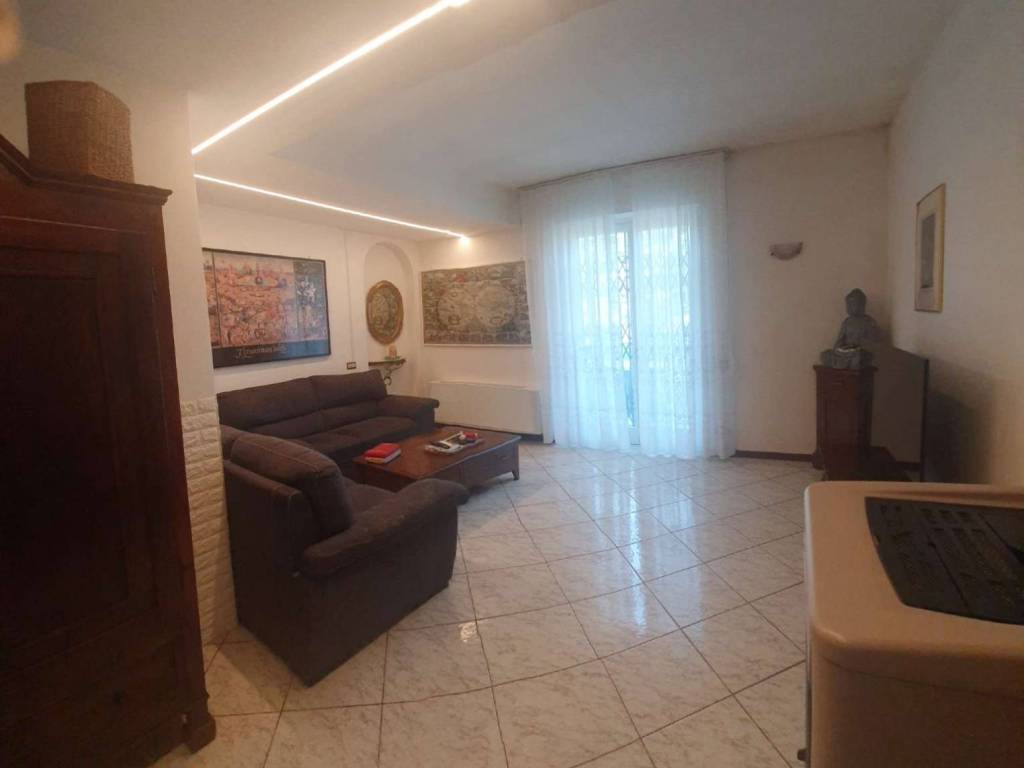 casa indipendente in vendita a Rottofreno