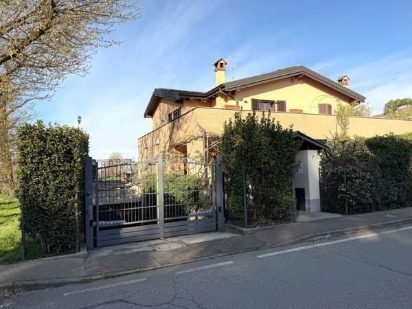 casa indipendente in vendita a Rottofreno