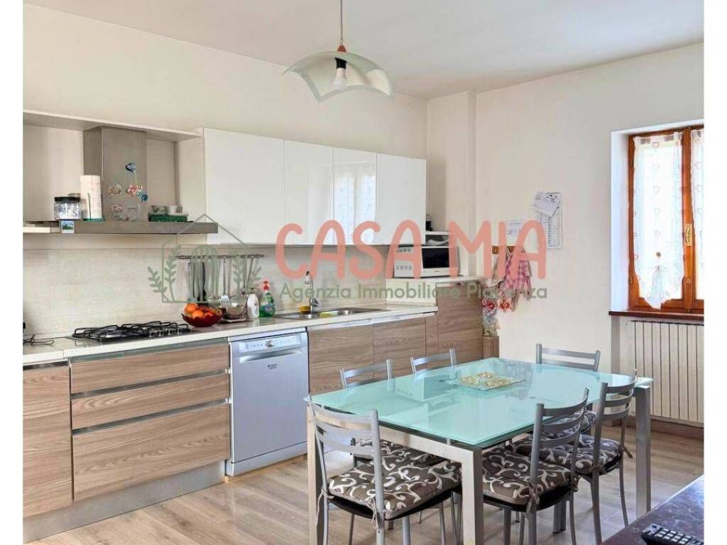 casa indipendente in vendita a Rottofreno