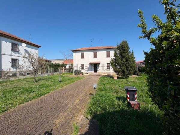 casa indipendente in vendita a Rottofreno