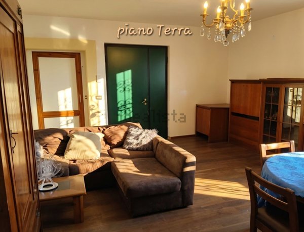 casa indipendente in vendita a Rottofreno