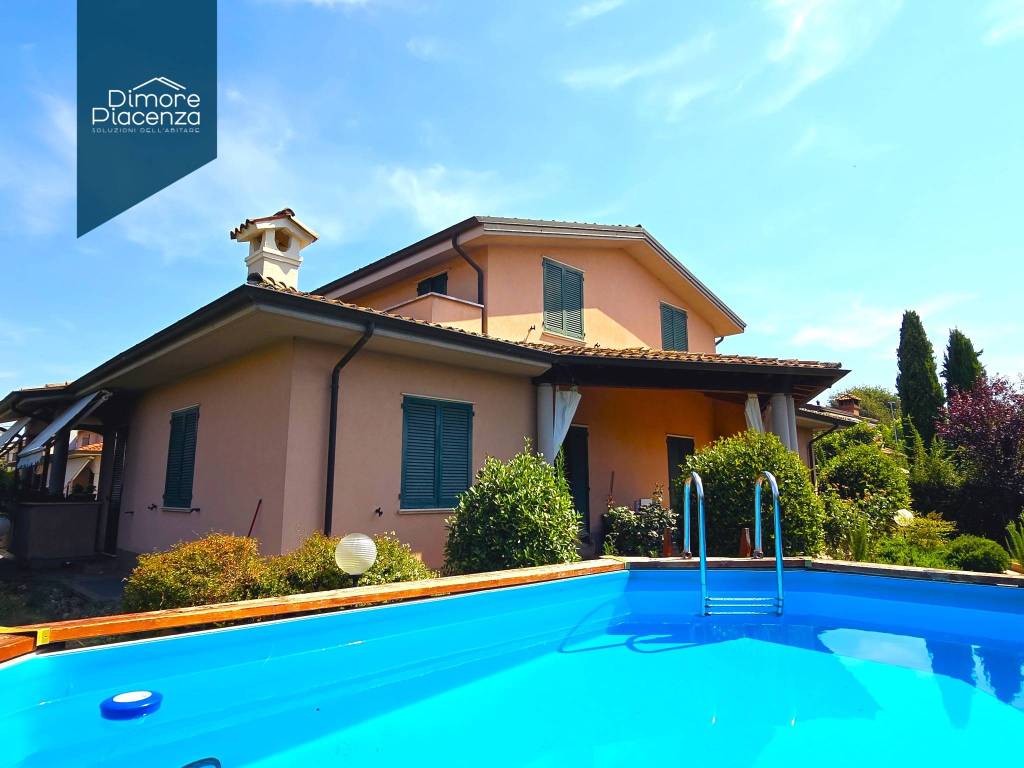 casa indipendente in vendita a Rottofreno