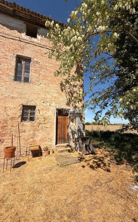 casa indipendente in vendita a Rottofreno