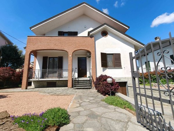 casa indipendente in vendita a Rottofreno