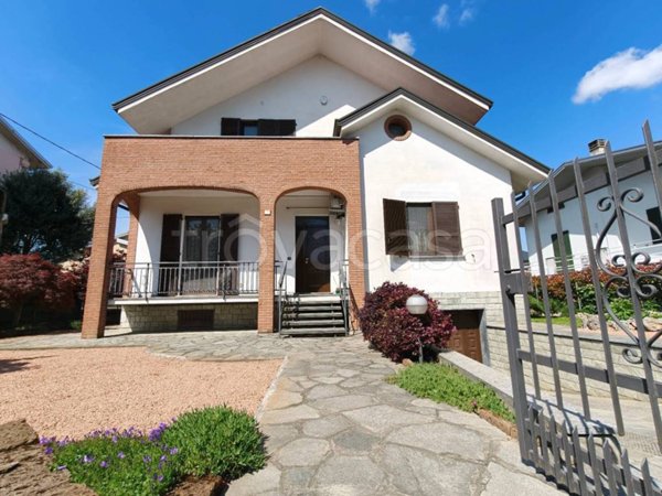 casa indipendente in vendita a Rottofreno in zona San Nicolò a Trebbia