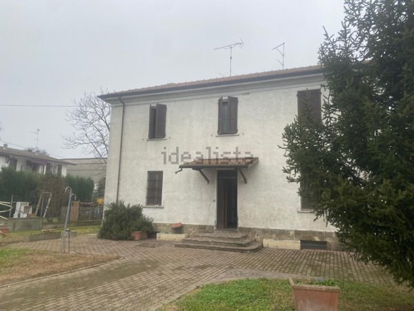 casa indipendente in vendita a Rottofreno in zona San Nicolò a Trebbia