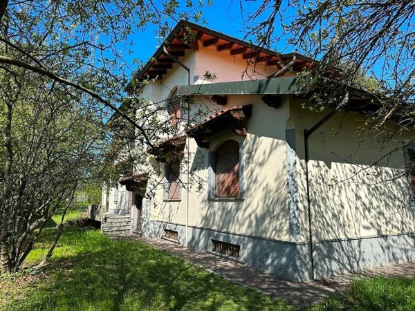 casa indipendente in vendita a Rottofreno in zona San Nicolò a Trebbia