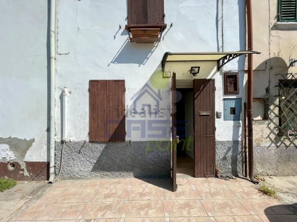 casa indipendente in vendita a Rottofreno