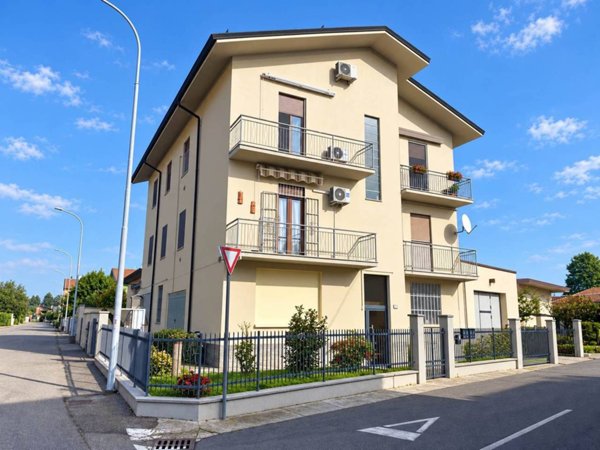 appartamento in vendita a Rottofreno in zona San Nicolò a Trebbia
