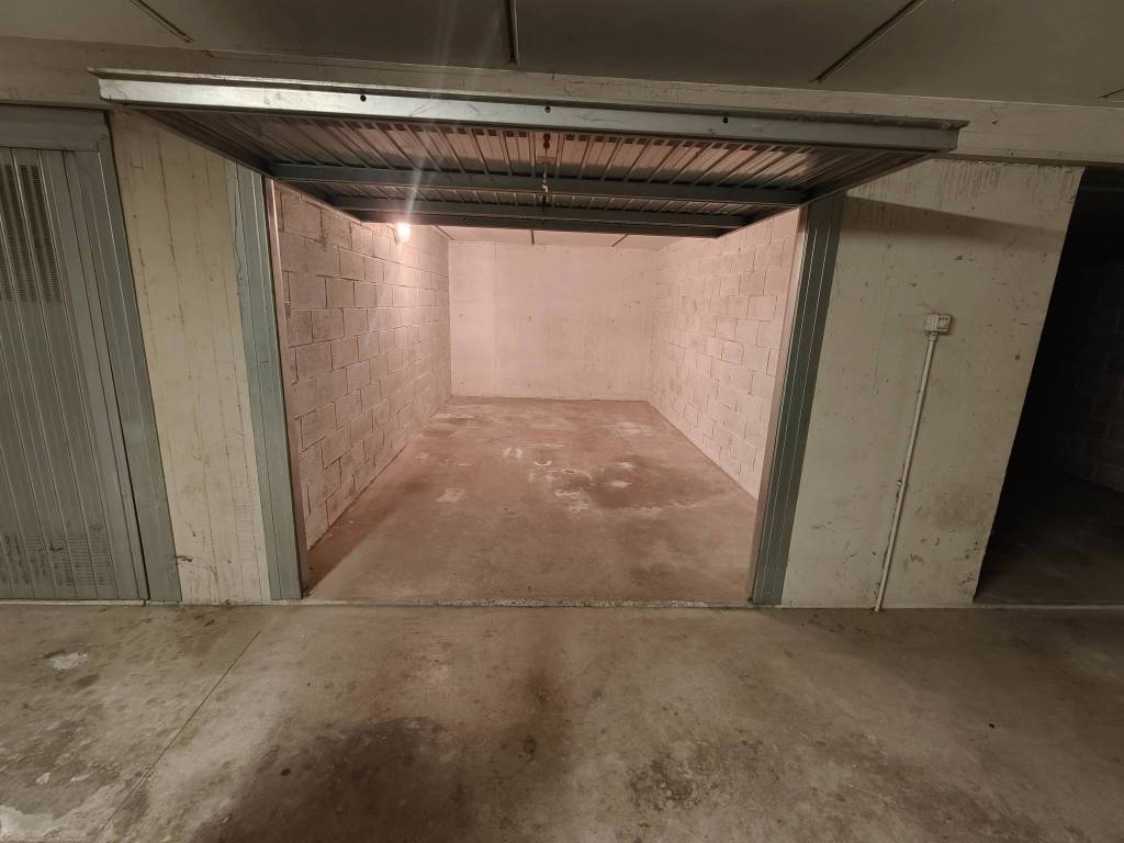 box auto in vendita a Rottofreno in zona San Nicolò a Trebbia