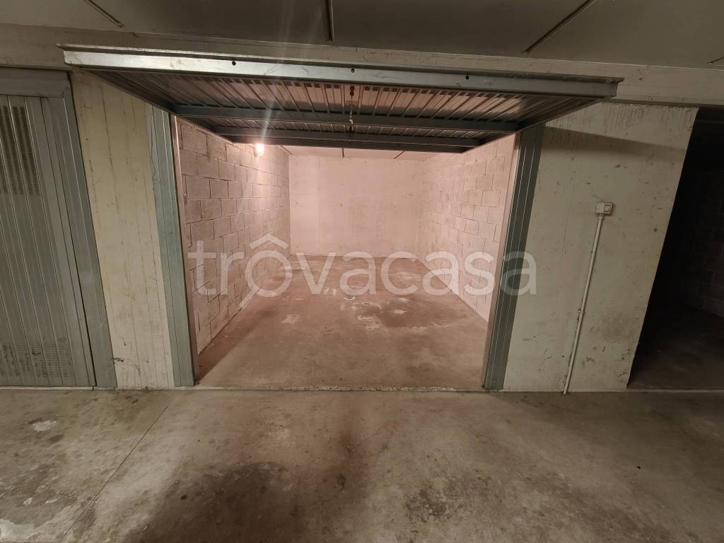 box auto in vendita a Rottofreno in zona San Nicolò a Trebbia