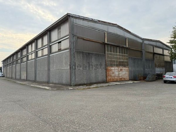 capannone in vendita a Rottofreno in zona San Nicolò a Trebbia