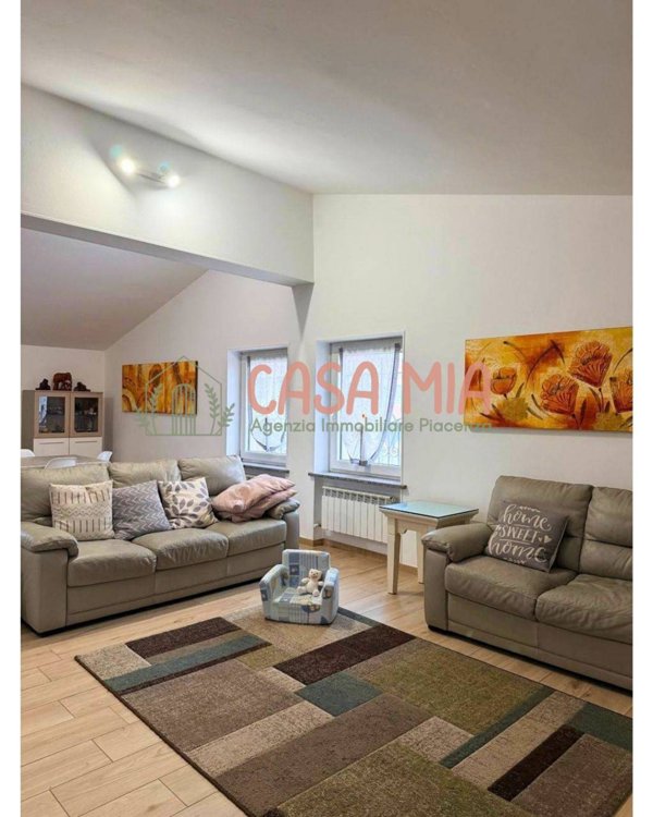 casa indipendente in vendita a Rottofreno in zona San Nicolò a Trebbia
