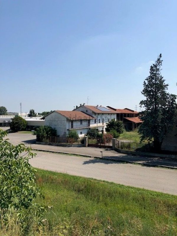 casale in vendita a Greggio