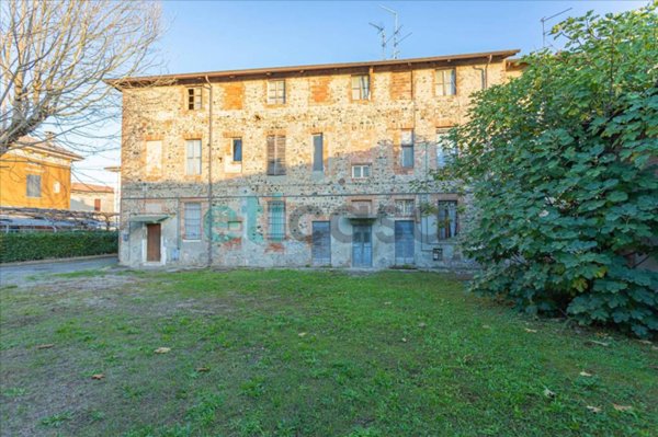 intera palazzina in vendita a San Giorgio Piacentino in zona Centovera