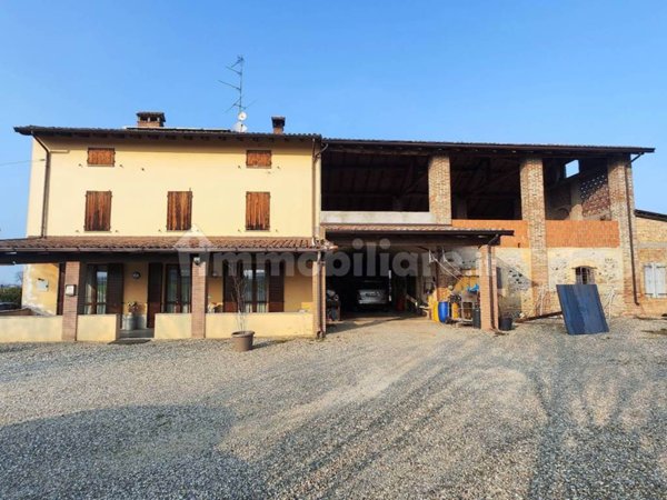 casa indipendente in vendita a San Giorgio Piacentino