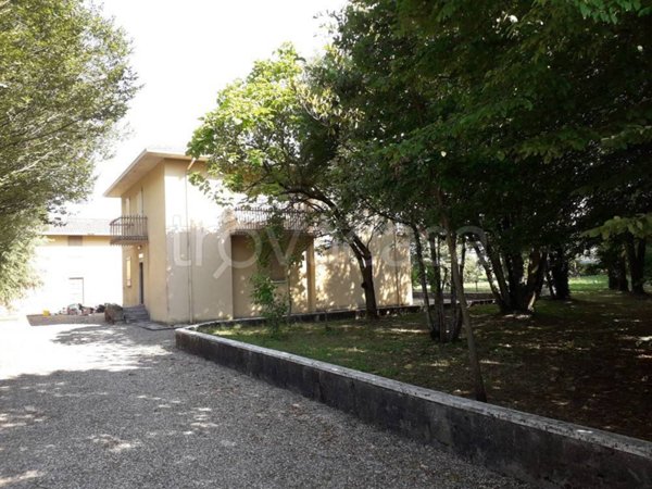 casa indipendente in vendita a San Giorgio Piacentino
