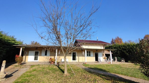 casa indipendente in vendita a San Giorgio Piacentino in zona Godi