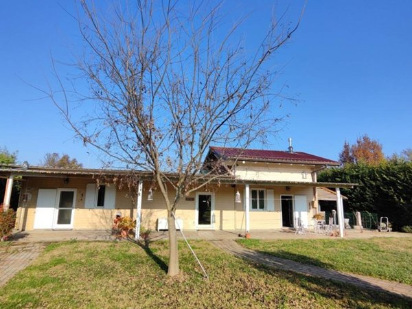 casa indipendente in vendita a San Giorgio Piacentino in zona Godi