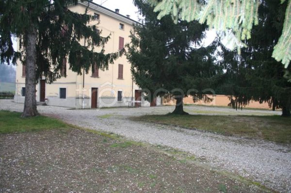 casa indipendente in vendita a San Giorgio Piacentino