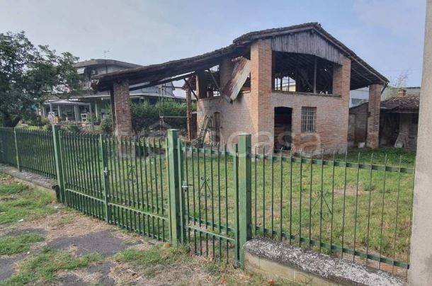casa indipendente in vendita a San Giorgio Piacentino