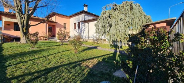 casa indipendente in vendita a San Giorgio Piacentino