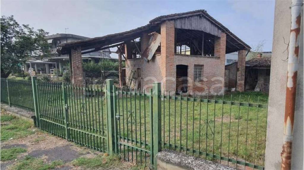 casa indipendente in vendita a San Giorgio Piacentino