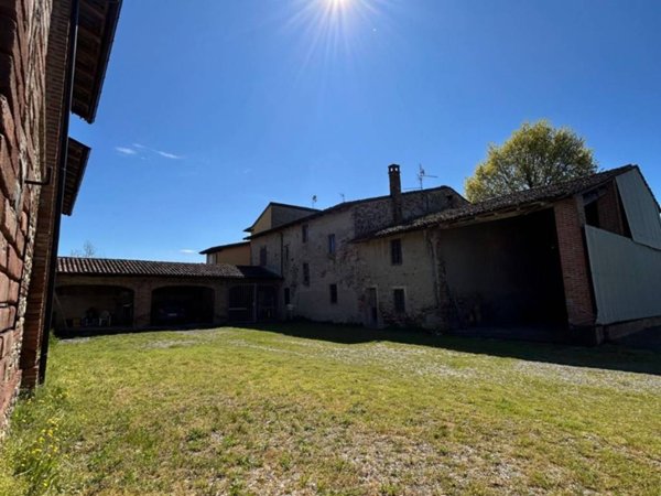 casa indipendente in vendita a San Giorgio Piacentino
