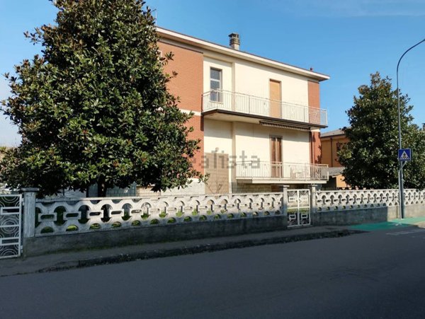 casa indipendente in vendita a San Giorgio Piacentino