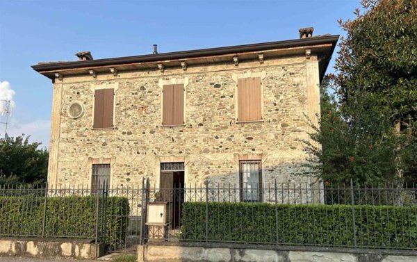 casa indipendente in vendita a San Giorgio Piacentino in zona Centovera