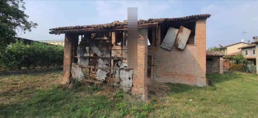 casa indipendente in vendita a San Giorgio Piacentino