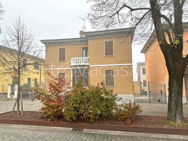 casa indipendente in vendita a San Giorgio Piacentino