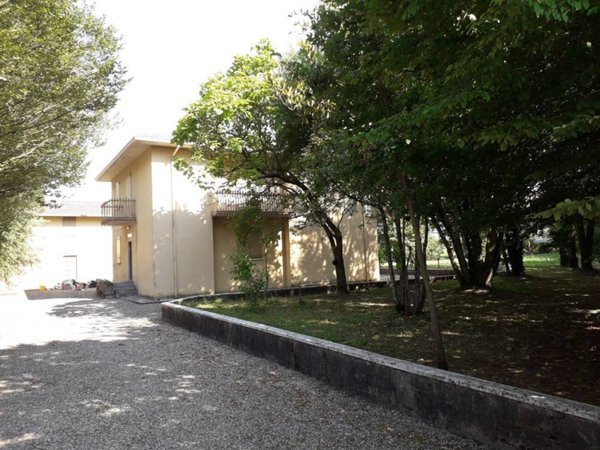 casa indipendente in vendita a San Giorgio Piacentino