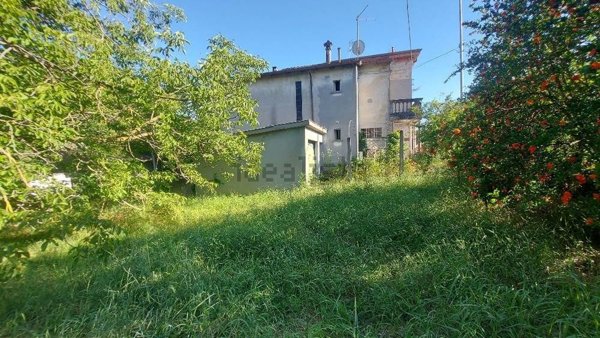 casa semindipendente in vendita a San Giorgio Piacentino in zona Viustino