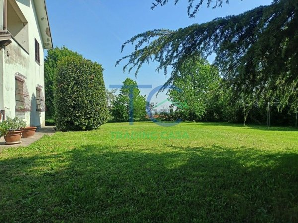 casa indipendente in vendita a San Giorgio Piacentino