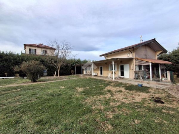 casa indipendente in vendita a San Giorgio Piacentino