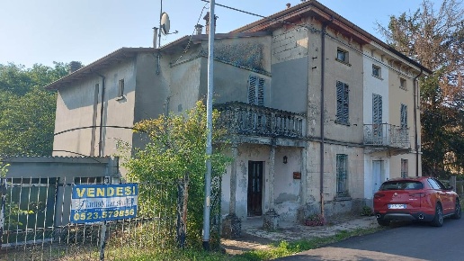 casa indipendente in vendita a San Giorgio Piacentino in zona Viustino