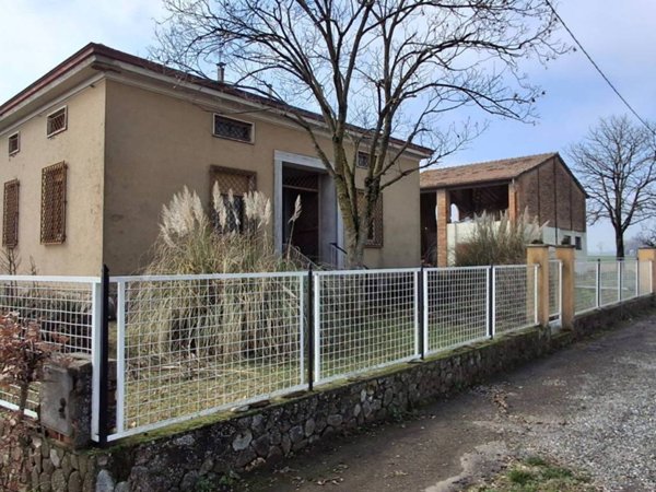 casa indipendente in vendita a San Giorgio Piacentino