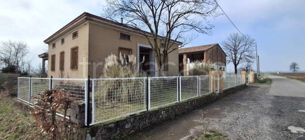 casa indipendente in vendita a San Giorgio Piacentino