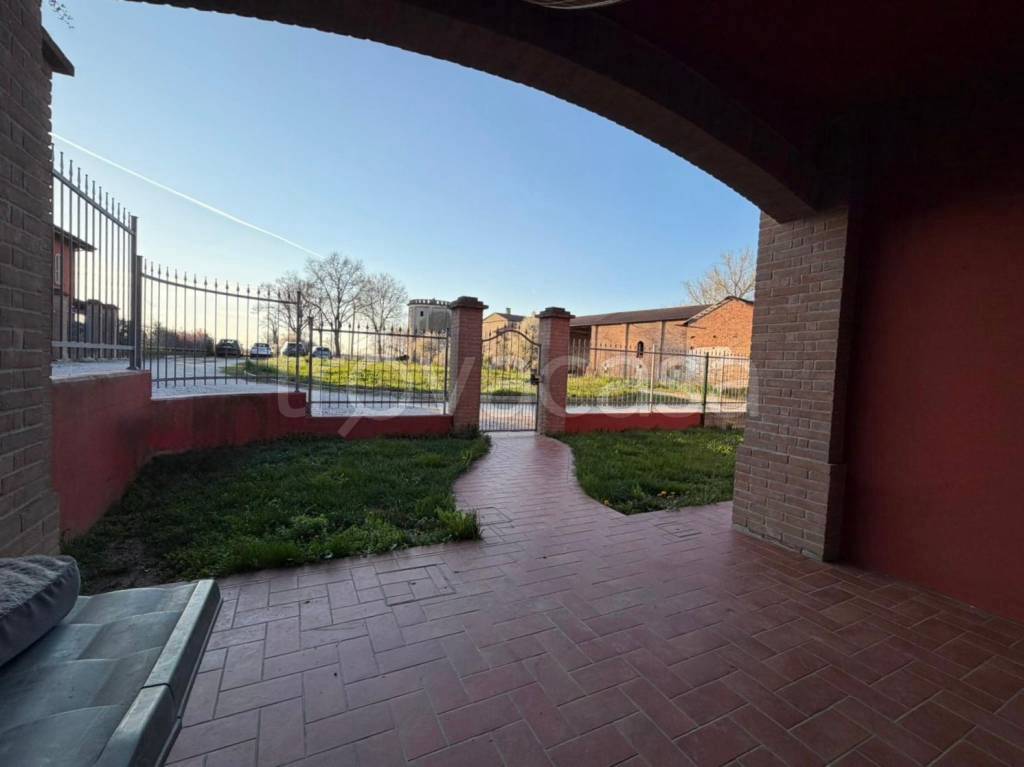 casa indipendente in vendita a San Giorgio Piacentino in zona Viustino