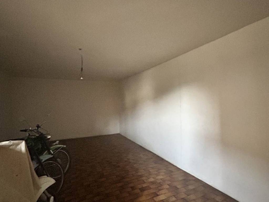 locale commerciale in vendita a San Giorgio Piacentino